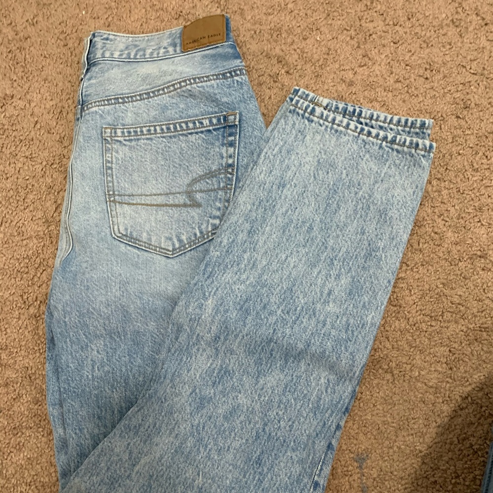 American Eagle mom jeans